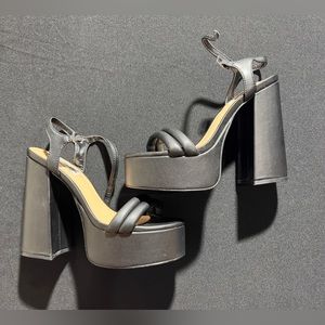 Steve Madden platform heels!